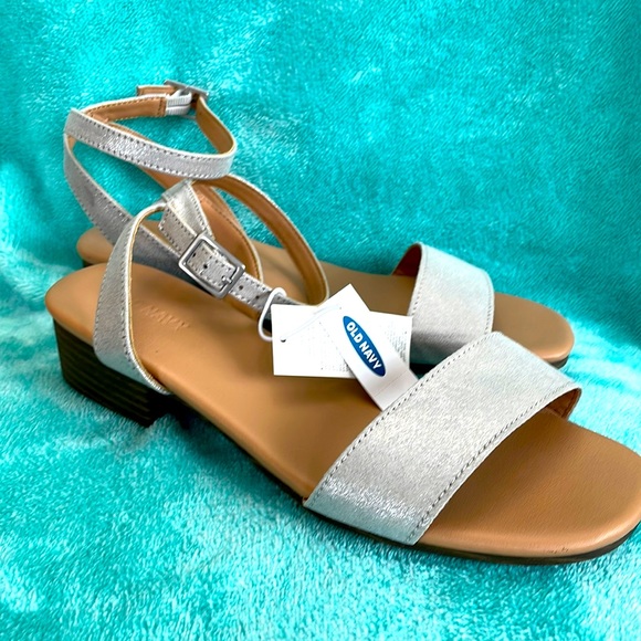 Old Navy Sandal - Picture 1 of 5